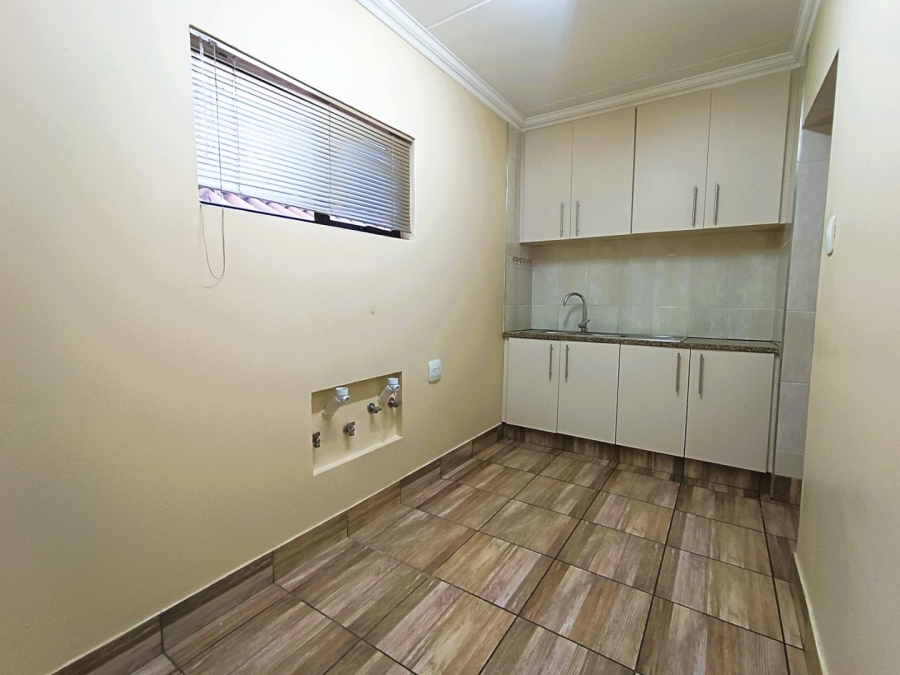 4 Bedroom Property for Sale in Heuwelsig Free State